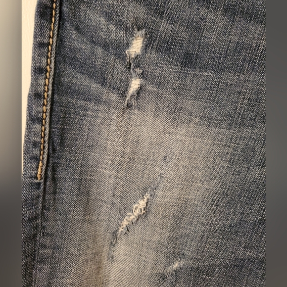 Silver Jeans Sam Boyfriend Distressed Capris - Picture 6 of 12
